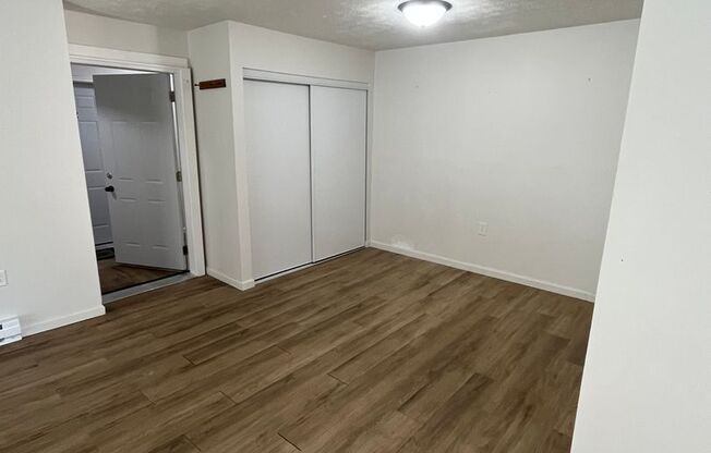 2 beds, 1 bath, 685 sqft, $1,250, Unit 111-211