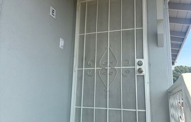 938 Princeton Ave. #E -Apartment