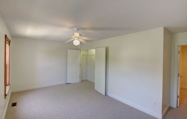 3 beds, 2 baths, 1,850 sqft, $2,275