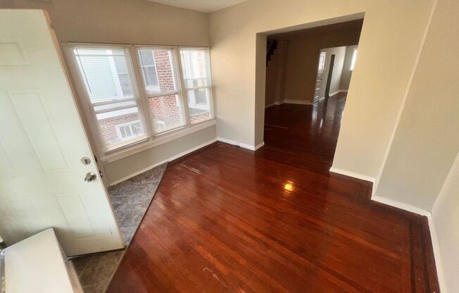 3 beds, 1 bath, $1,495