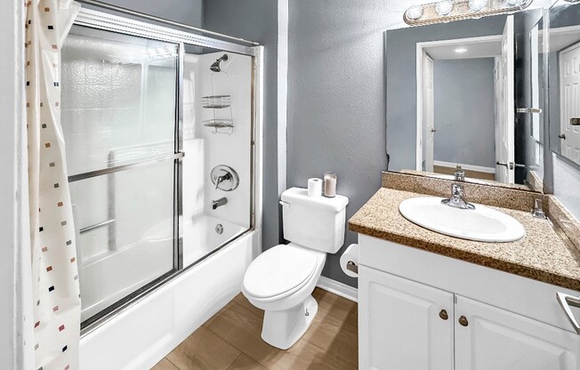 2 beds, 2 baths, 920 sqft, $2,695, Unit 204