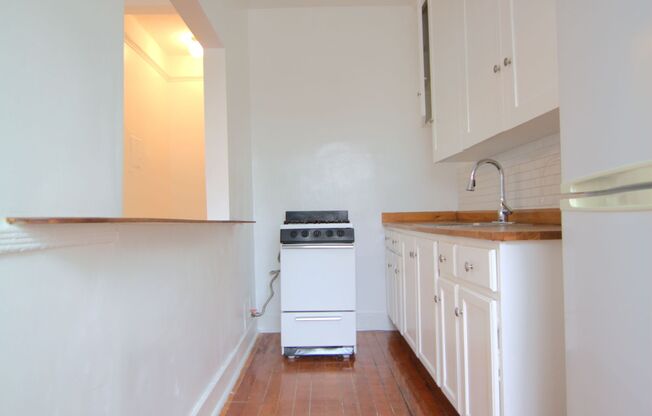 Studio, 1 bath, 450 sqft, $1,745, Unit Unit #209