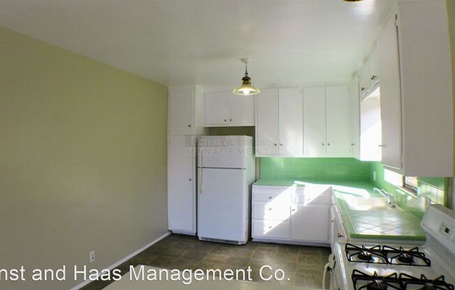 1325 E. 7th St. #06