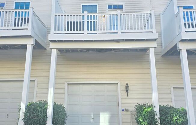 Beautiful 2 Bedroom 2 Bathroom East Baltimore Town Home