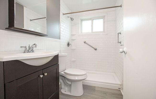 3 Bed/1 Bath Ranch!