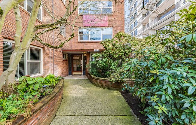 Edgecliff