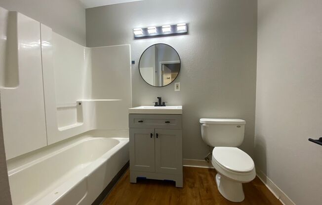 Studio, 1 bath, $999, Unit # 106