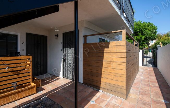 Downstairs Two Bedroom One Bathroom in Pacific Beach!