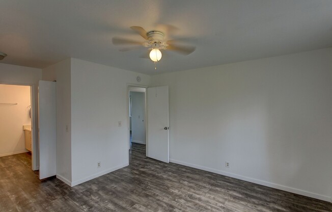 3 beds, 2 baths, 1,200 sqft, $2,100, Unit 24th Ave Front Unit - A