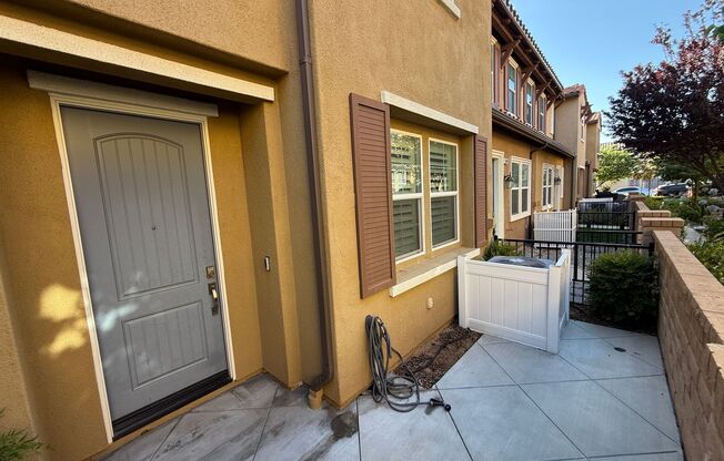West Creek 3 Bedroom Home for Rent in Valencia!