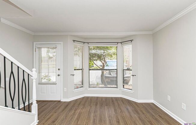 2 beds, 1.5 baths, $1,450, Unit # 27