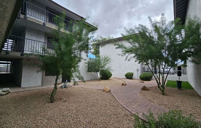 2 beds, 1 bath, 880 sqft, $1,125, Unit 111
