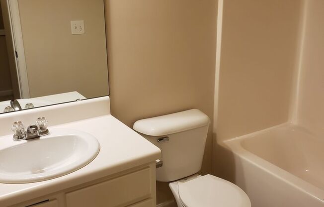 3 bedroom 2.5 Bath For rent