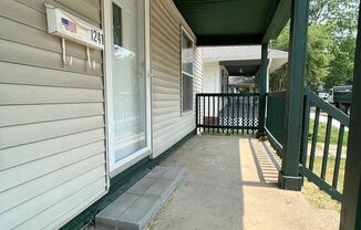 2 beds, 1 bath, $1,200