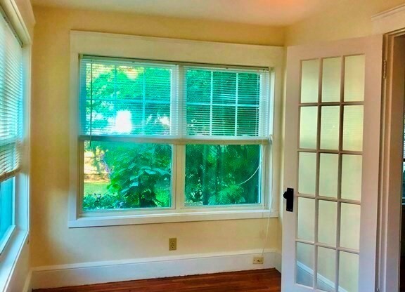 35 UNDERWOOD AVE