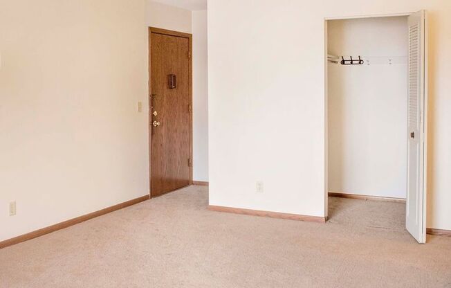 Elm Apartments