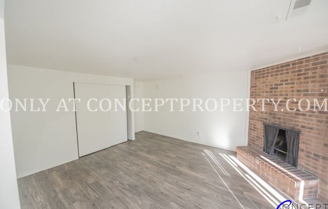 2 beds, 1 bath, 880 sqft, $1,249, Unit 17