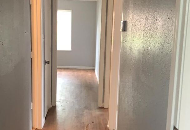 Affordable spacious 4bed/2bath single-family house!