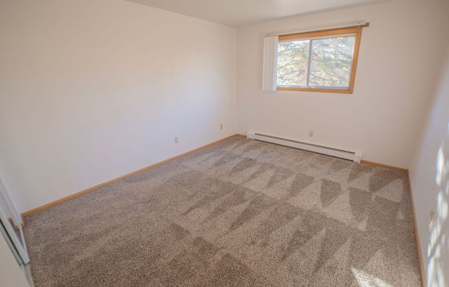 2 beds, 1 bath, 805 sqft, $820, Unit 1346-219