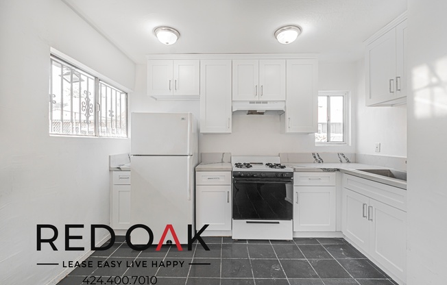 1025 W 23 ST