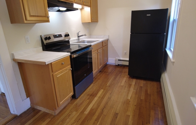 1 bed, 1 bath, 700 sqft, $1,850, Unit 5