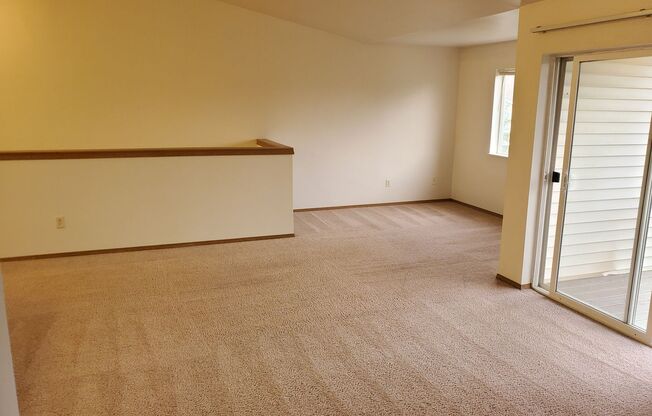 2 beds, 1 bath, 1,010 sqft, $1,269, Unit PL   7611