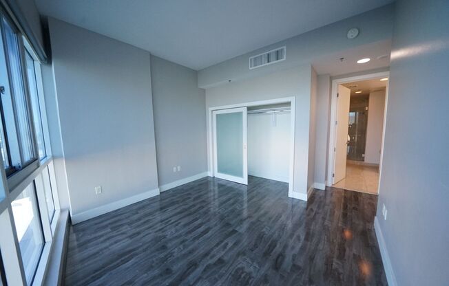 2 beds, 2 baths, $2,695, Unit Parcel #:  162-20-311-075