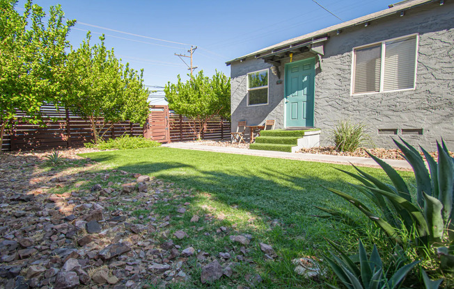 903 E BRIDGER