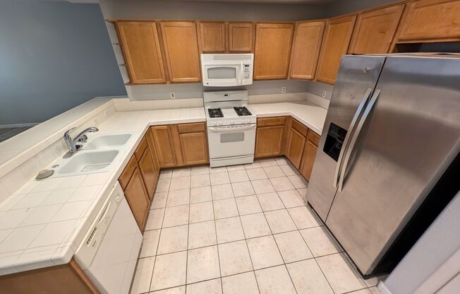 2 beds, 2 baths, $1,400, Unit # 1713