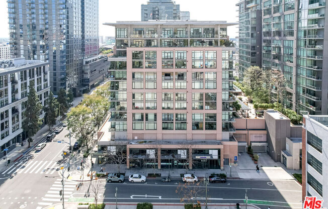 1 bed, 2 baths, 1,200 sqft, $3,495, Unit 716