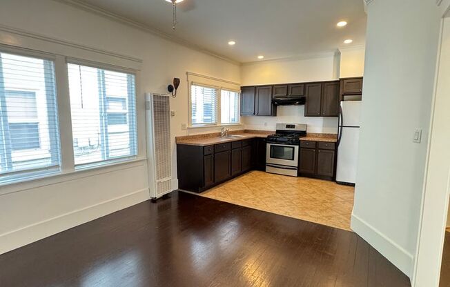 1 bed, 1 bath, $2,050, Unit 3935.5