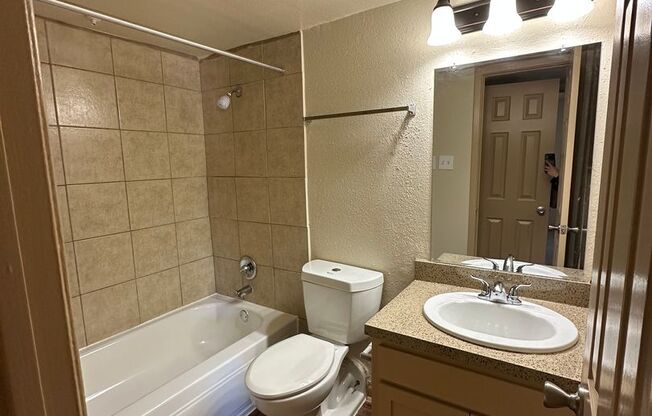 2 beds, 2 baths, 844 sqft, $1,155, Unit 610