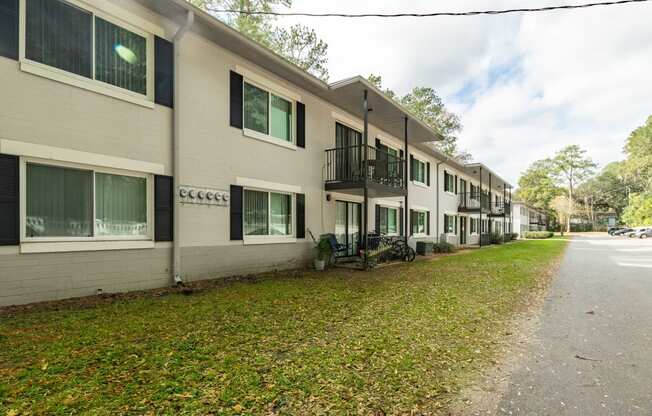 Square One Apartments in Gainesville, FL photo of community building