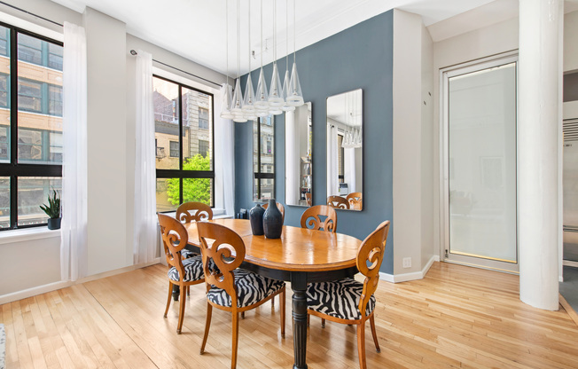 112 W 18 ST