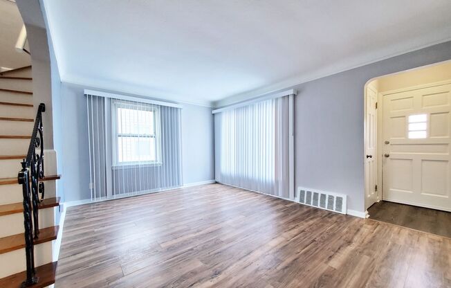 3 Bed - 2 Full Bath Cape Cod for Rent!