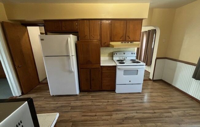 2 beds, 1 bath, $995