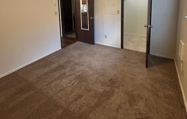 1 bed, 1 bath, 510 sqft, $1,125, Unit 3819 24th Pl NE