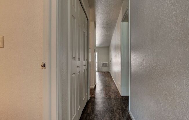 2 beds, 1 bath, 740 sqft, $1,499, Unit 814 - Unit 103