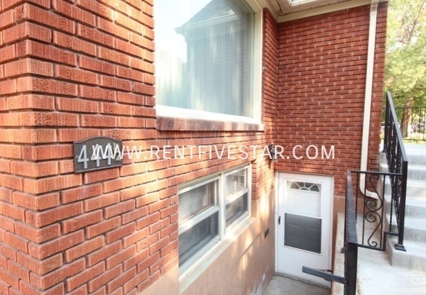 444 1/2 S 10 AVE