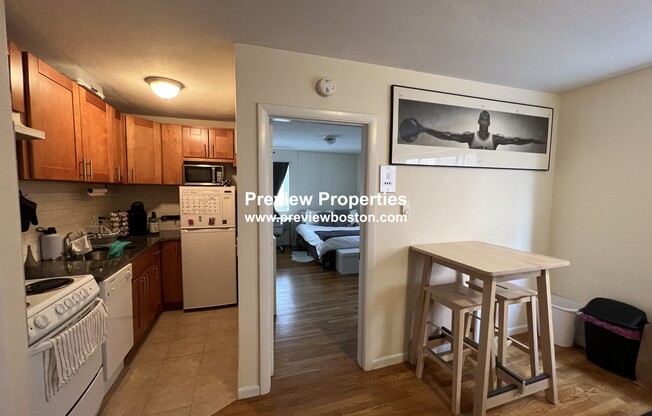 200 Kelton st 14