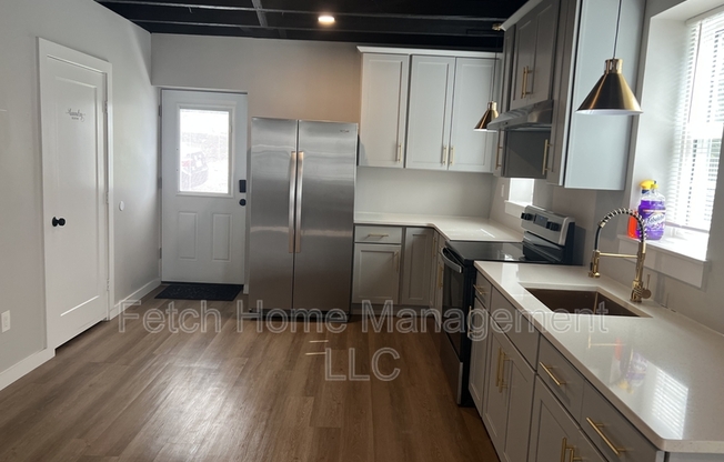 218 WALNUT ST