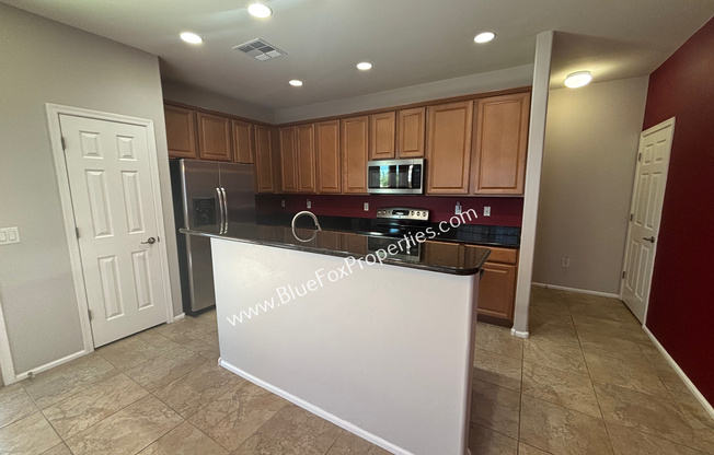 12661 N GREENBERRY DR