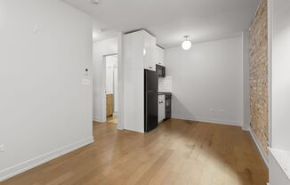 6019 North Winthrop Ave.