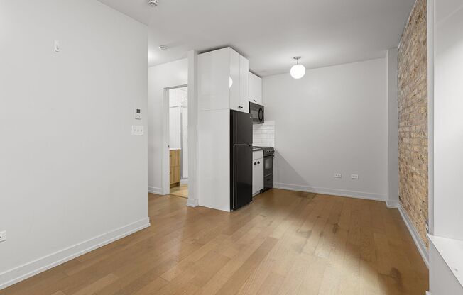 6019 North Winthrop Ave.