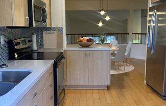 Stunning La Jolla Condo with Space, Style, and Sophistication!