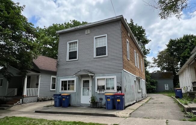 860 Tenth NW