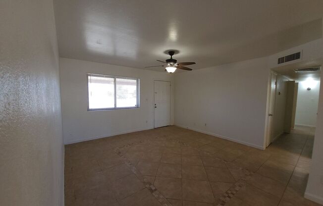 EXCELLENT VALUE ON THE PHOENIX/TEMPE BORDER!