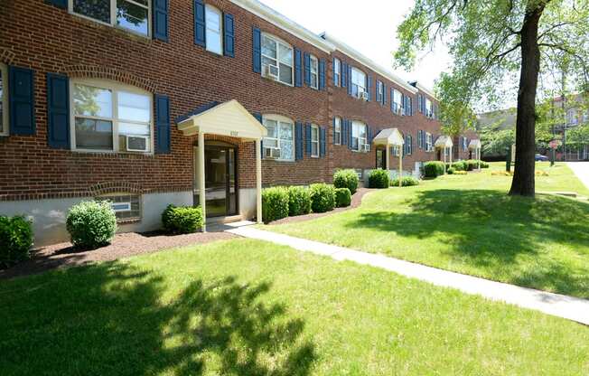 Loch Bend Apartments exterior entrance