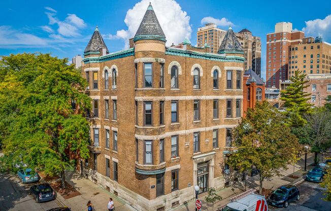 354-58 W. Dickens / 2103-11 N. Sedgwick