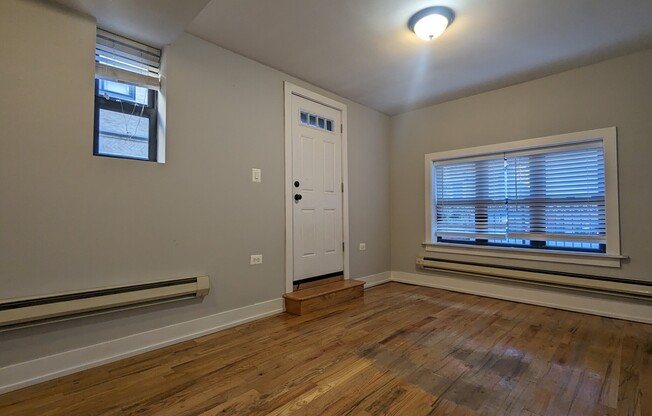 2840 N Orchard St , 2846-46